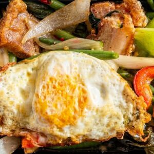 Crispy Pork Belly With Egg (Pad Gra Prow Moo Kob)